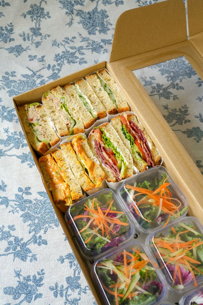 Sandwiches & Salads