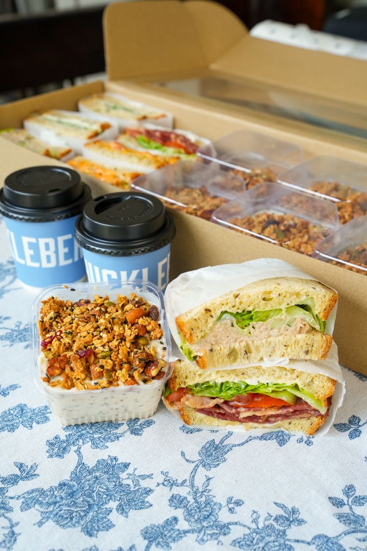 Sandwiches & Oats