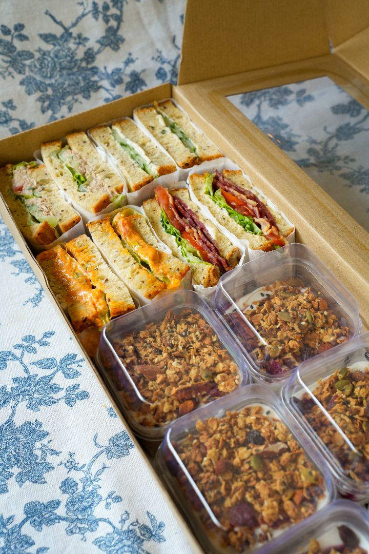 Sandwiches & Parfaits