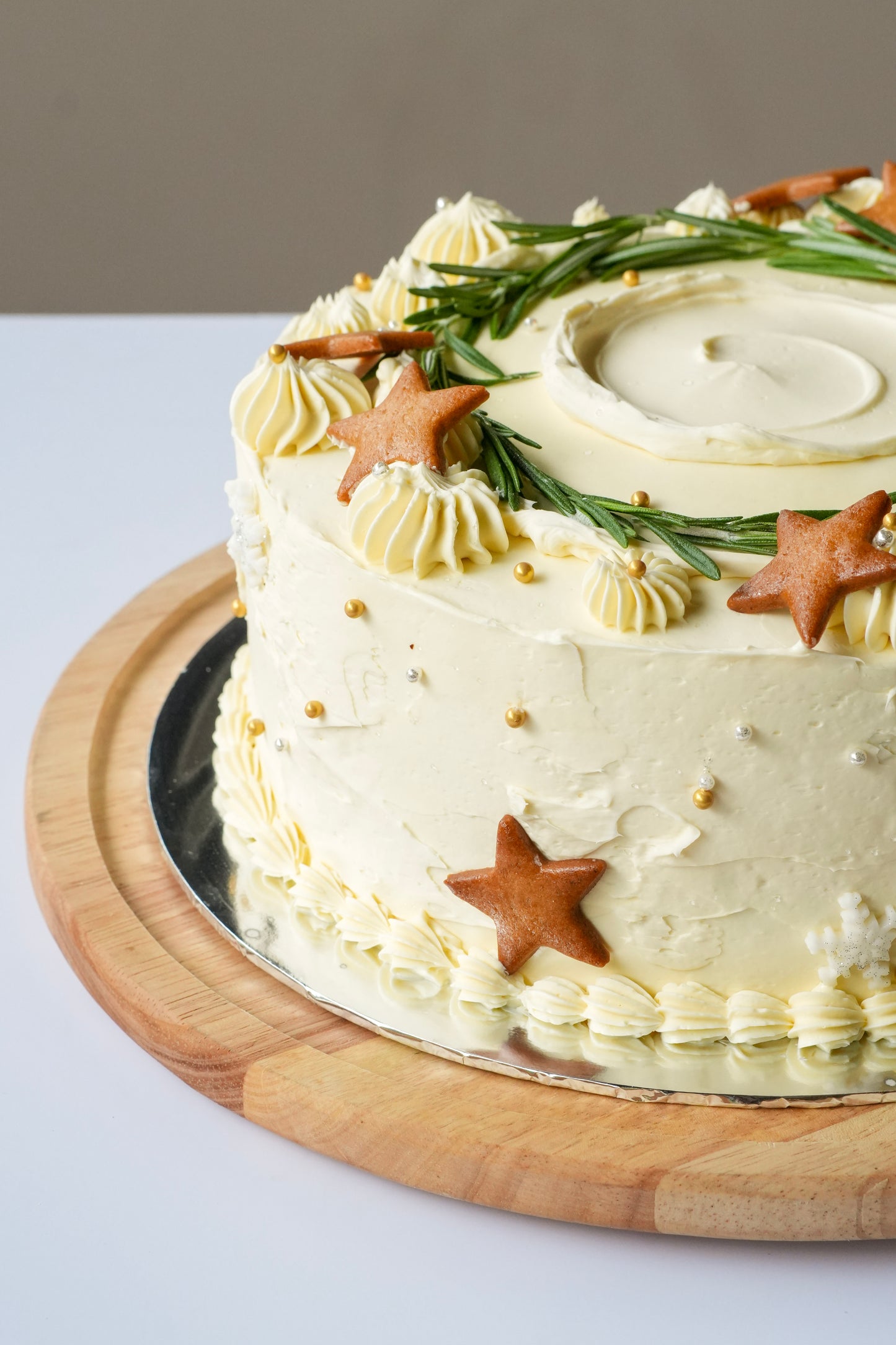 White Christmas Cake